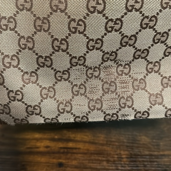 Authentic Gucci GG Supreme Tote Bag 31243 - Luxury Handbag - Picture 4 of 14